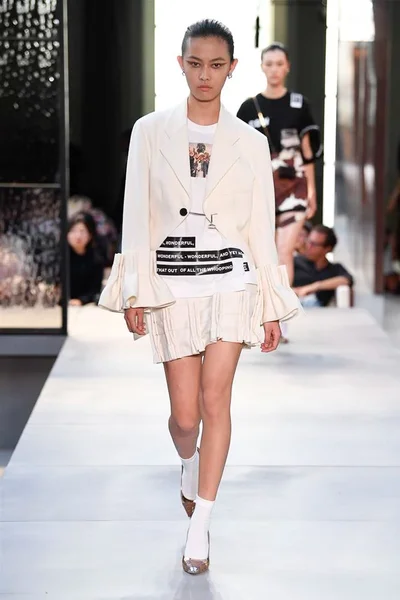 Look 79